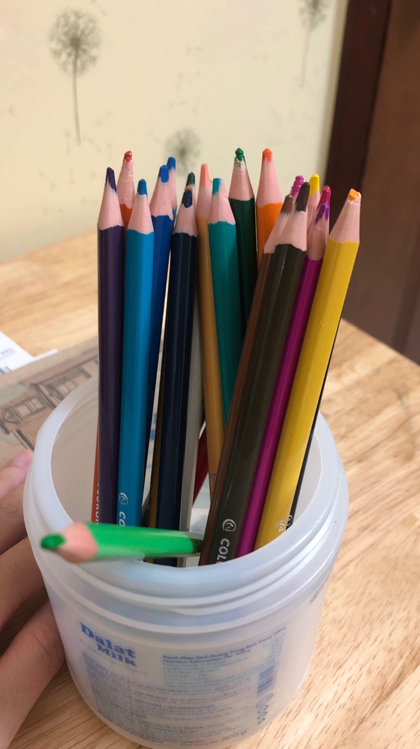 Giao siêu lẹ và cháu mình rất thích, màu ok cực kỳ với tầm giá. Được freeship cho cả now nên như món hời lúc lười ra đường mua