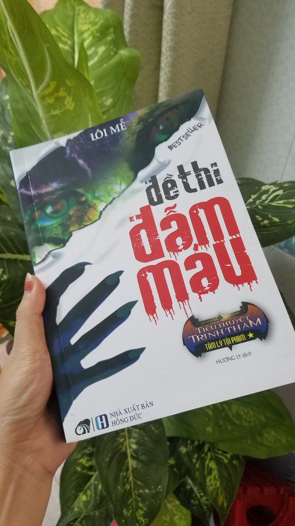 Tình tiết gay cấn, những vụ án được miêu tả rùng rợn. Đọc được nửa thì mình cũng đoán ra được hung thủ nhưng đây vẫn là cuốn sách rất đang đọc cho những bạn yêu thích trinh thám.
