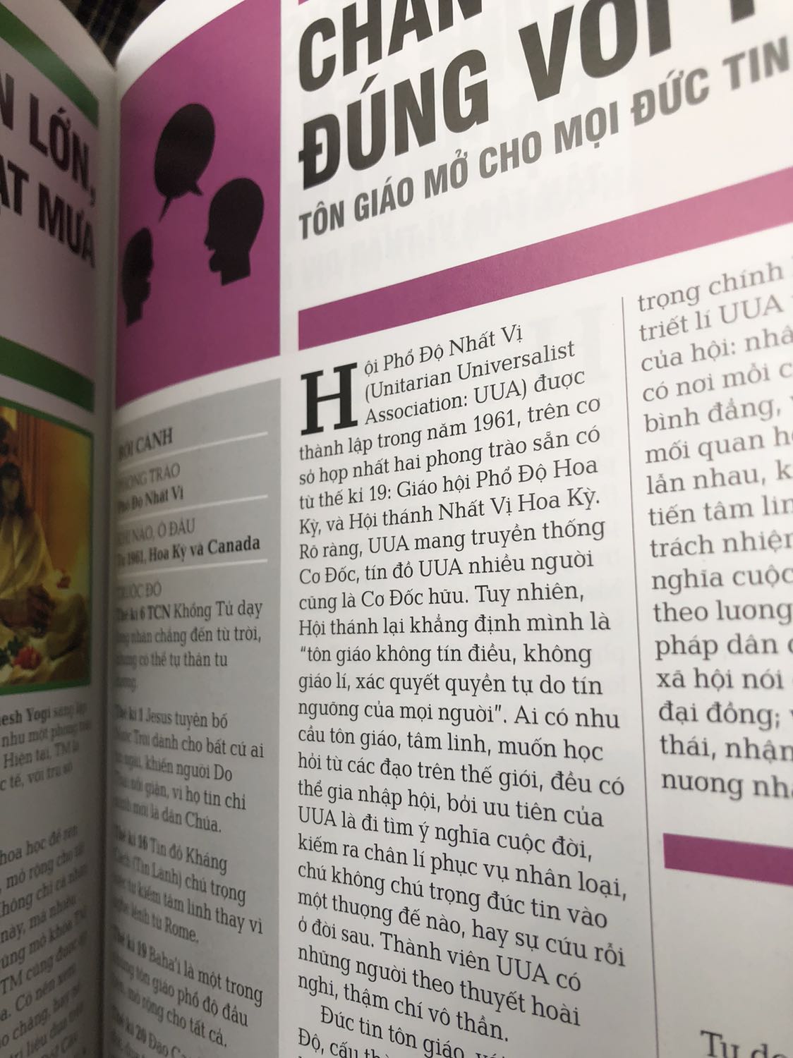 Vị khá ngon, hậu vị hơi mặn, lúc mua có được quà tặng kèm khá ưng ý, giả cả hợp lý, có thể để ăn dần trong 1-2 tuần hoặc ăn cùng nhóm bạn uống trà các thứ đều được. Chấm 8.5/10 về cảm nhận cá nhân. Hàng được đánh dấu dễ vỡ nhưng shipper giao làm sao đó lúc nhận lủng 1 lỗ trên hộp giấy (này k biết bị từ lúc nào nên k đổ lỗi cho ai)