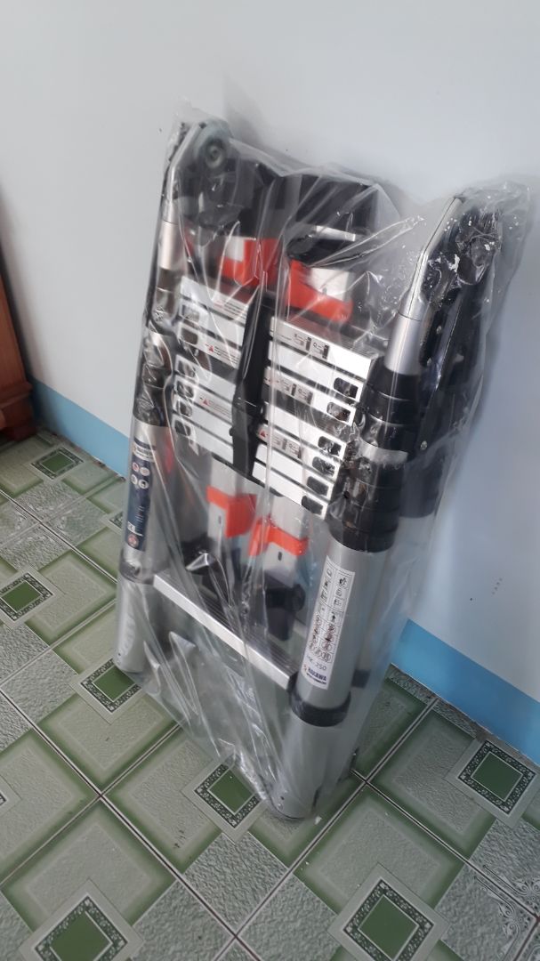 Hàng giống mô tả, chắc chắn, đẹp. Có thẻ bảo hành đàng hoàng. Giao hàng cực nhanh, hai bữa đã nhận được hàng. Mua dịp giảm giá, có thêm phiếu giảm giá và miễn phí giao hàng nên giá quá tốt. Tuyệt vời.