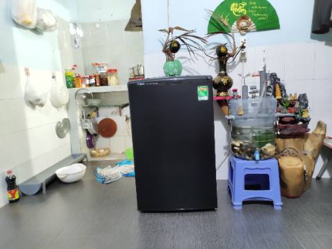 Giao hàng nhanh đúng như thời gian hẹn, khoảng 24h từ lúc đặt Sp. Sản phẩm đóng nguyên kiện, chắc chắn, ko bị móp méo trầy sước. Chạy thử ko tải 30 phút ở nấc 1, đảm bảo đủ lạnh. Về lâu về dài thì chưa biết. Trước mắt hài lòng.