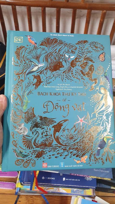 Sách chất lượng, bìa cứng rất chắc chắn, hình ảnh đẹp, giấy in láng mịn. 
Chỉ tiếc là nội dung hơi sơ sài, quá đơn điệu.