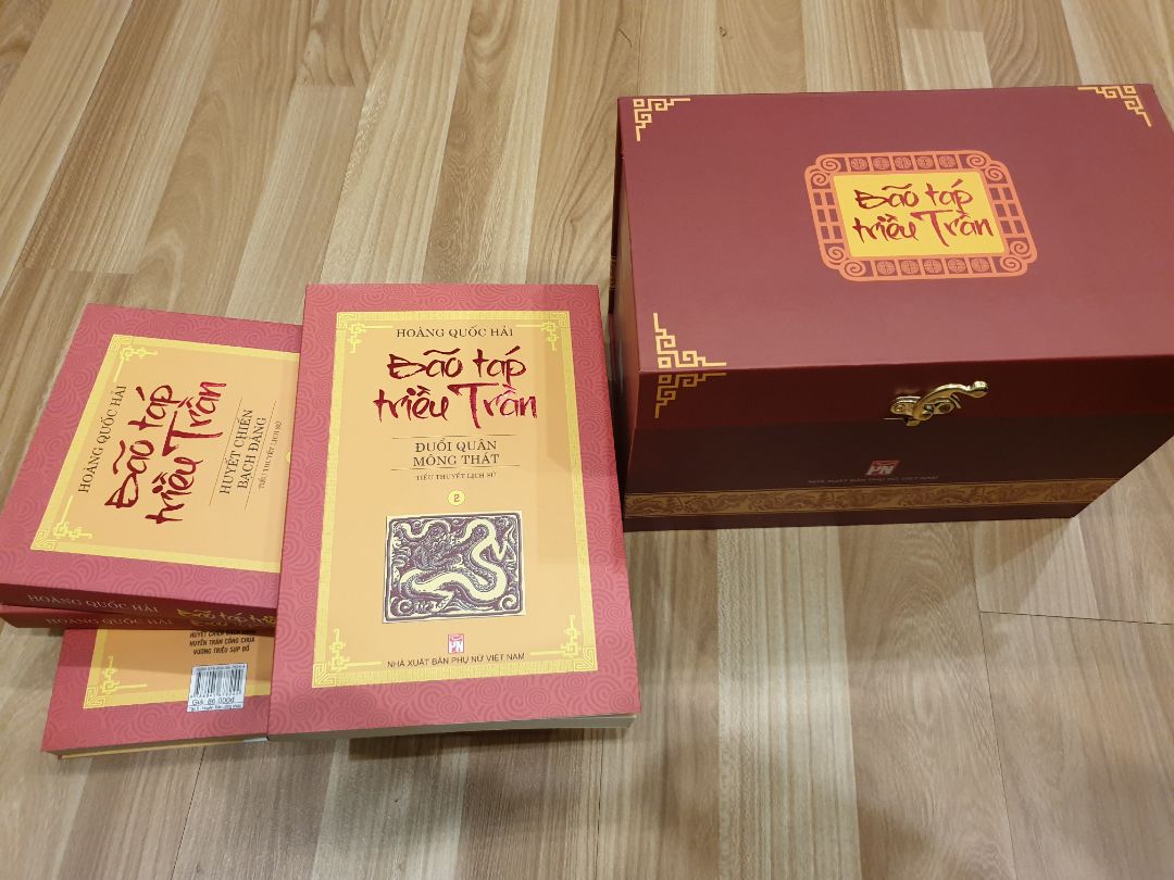 Sách đẹp, hộp đẹp. Tập 5 bị hỏng 1 trang. Tiki có thể đổi tập 5 được không?