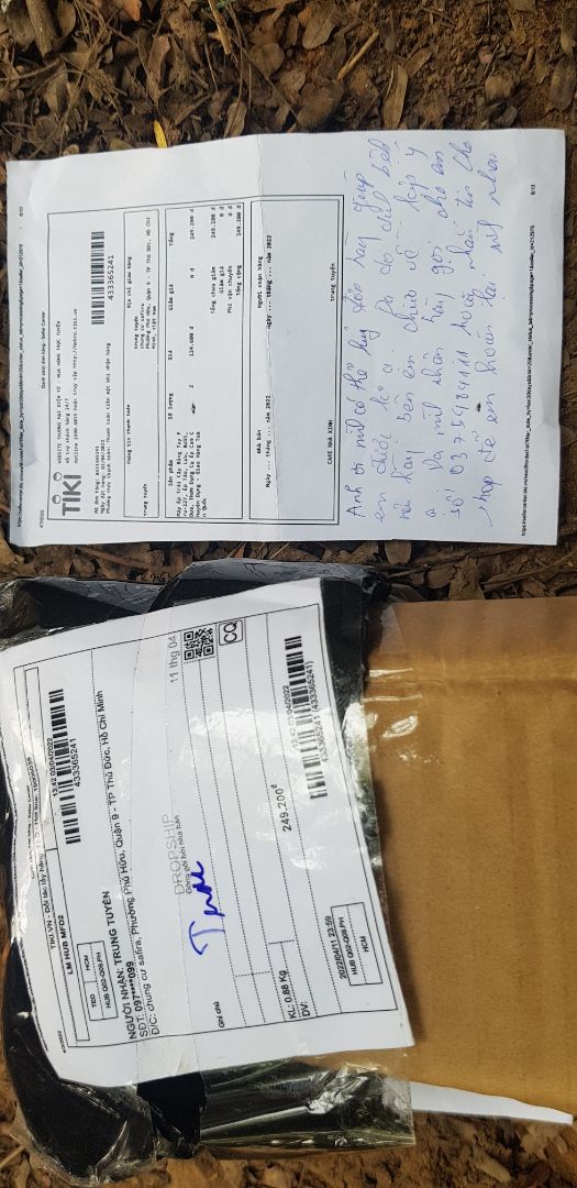đã nhận hàng mà ở trong có mấy miếng giấy thôi, giấy này cứng lắm, đi ẻ chùi đ.. cũng ko được, gọi điện ko bắt máy.