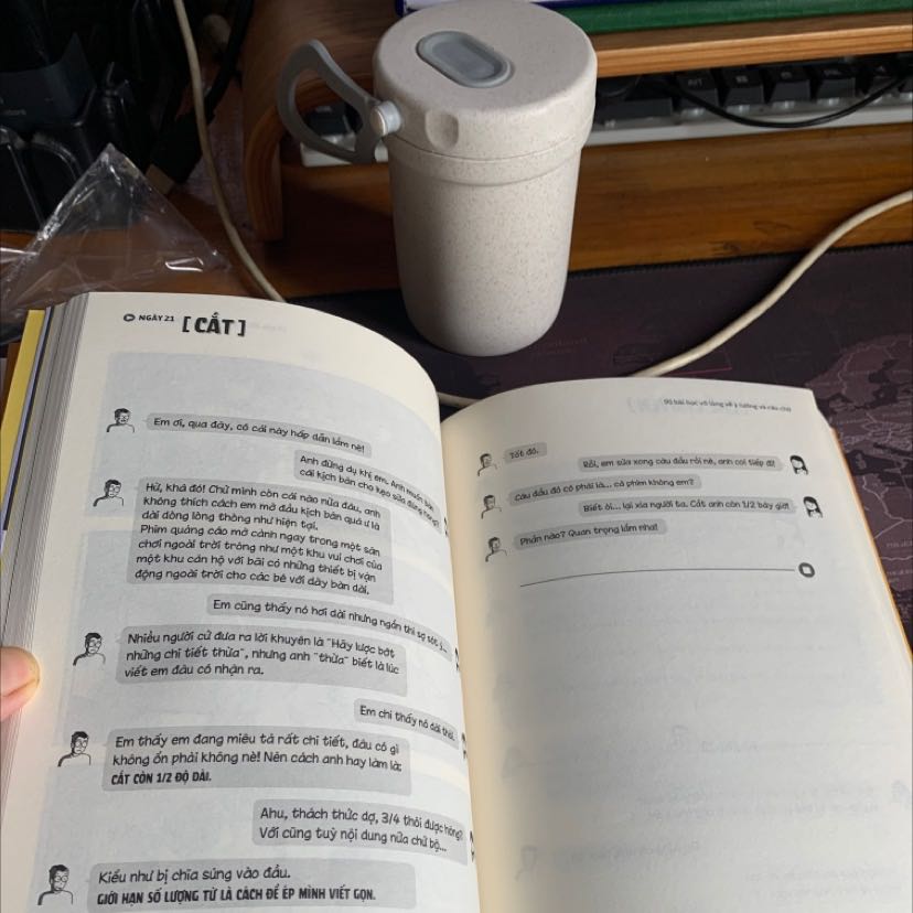 Sách của Rio thật sự đáng mua nhé. Mình có khá nhiều sách của Rio. Nó khiến mình cảm thấy thoải mái khi tiếp nhận kiến thức trong sách, cách trình bày thì ko phải bàn rồi ! Nói chung là sách Rio thuộc hàng hiếm ở Việt Nam về ngành sáng tạo được biên soạn đẹp, kiến thức cập nhật . Cực nên mua