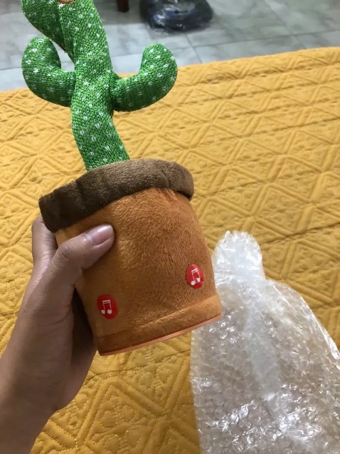 Sản phẩm chắc chắn, bé nhà rất thích , có rất nhiều bài hát hay và ý nghĩa . Tính năng nhái lại tiếng nói cũng rất hay. Nên mua về cho bé đỡ đòi điện thoại