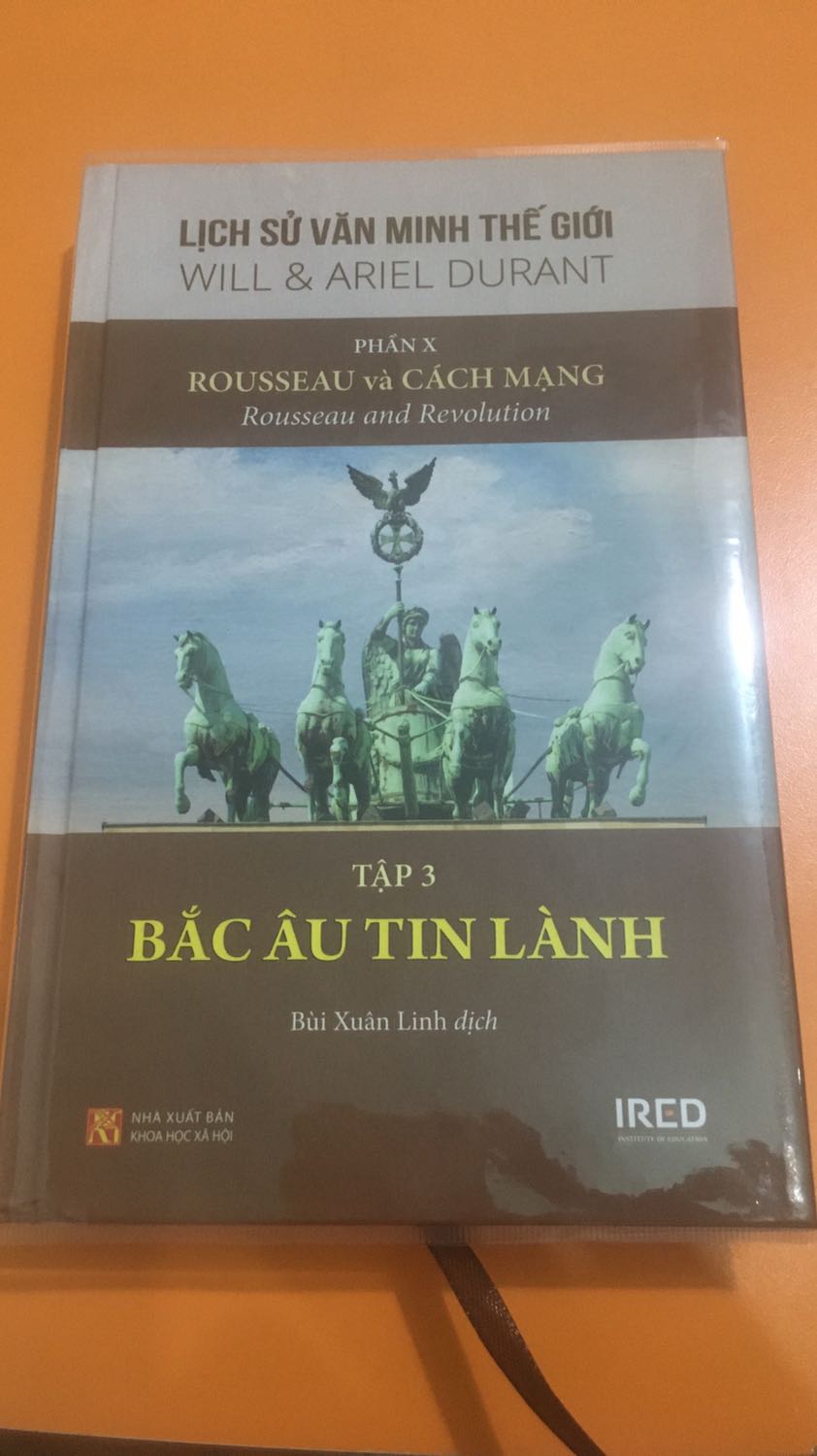 Sách thuộc bộ Lịch sử văn minh thế giới của Will & Ariel Durant đồ sộ có nội dung về Bắc Âu từ đầu thế kỉ 18 đến trước năm 1789 với những tư tưởng của những con người vĩ đại như Jean Jacques Rousseau, Imanuel Kant hay Johann Wolfgang ...Sách hình thức rất đẹp.