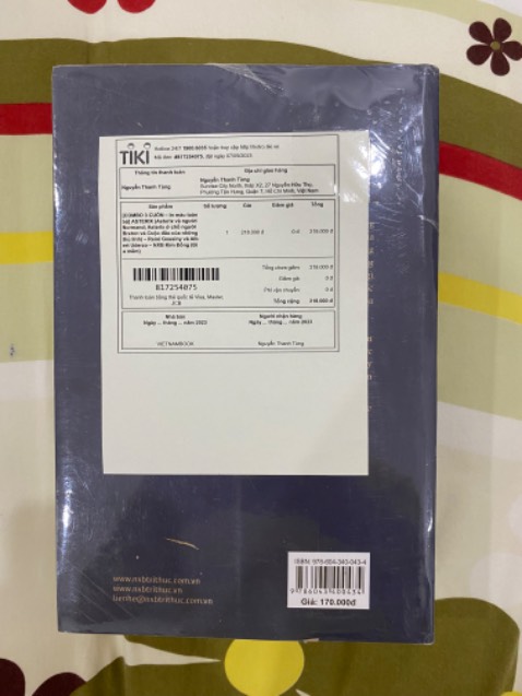 Đợn vị bán giao nhầm sách cho mình rồi nhé. Vui lòng liên hệ mình để hoàn tiền lại. Cám ơn bạn