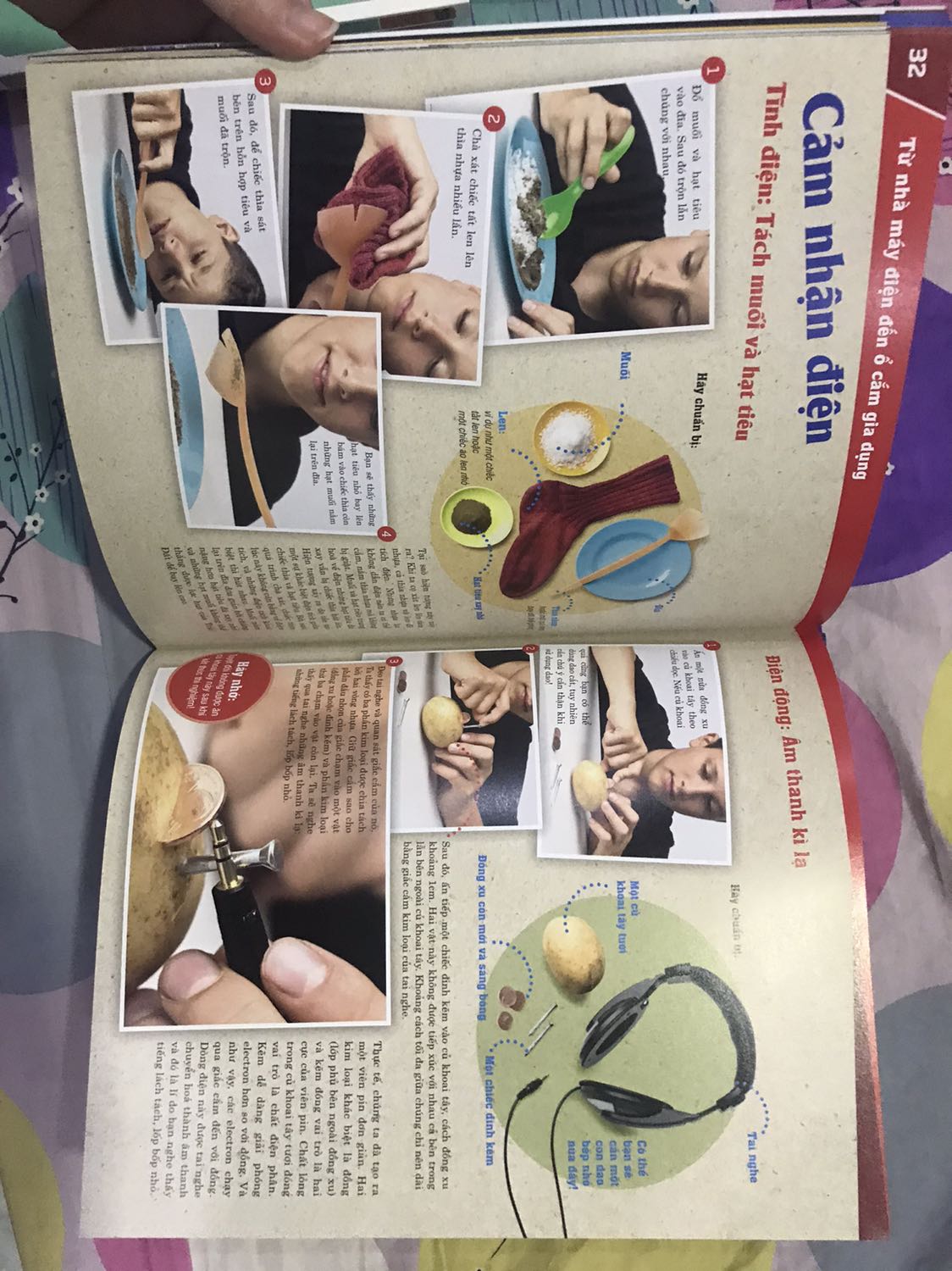 Sách bìa cứng, bên trong là giấy màu bóng, xịn nha. Kiến thức được viết rõ ràng, hình đẹp dễ cho bé đọc hiểu. Giao đủ & siêu nhanh. Mới đặt hôm nay là ngày mai giao tới liền. Fahasa quá đỉnh!