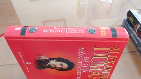 Tuyệt diệu! Bá tước MONTE CRISTO của tác giả lừng danh người Pháp Alexandre Dumas chất lượng cao cấp giấy tốt.
 Cảm ơn nhà sách 30 HÀN THUYÊN rất nhiều!