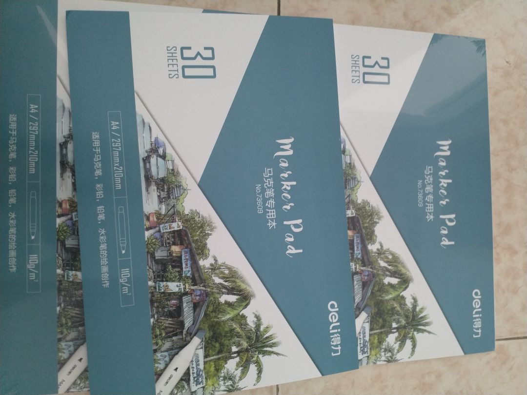 bìa màu đậm hơn hình, giấy mỏng hơn mình tưởng, dày chừng hơn giấy in A4 bình thường một chút