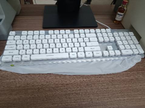 Cảm giác gõ êm vs mướt, không có tiếng ồn, đẹp và nhì mát mắt, rất thích. Giá khá rẻ so với nơi khác. Like 🥰🥰🥰