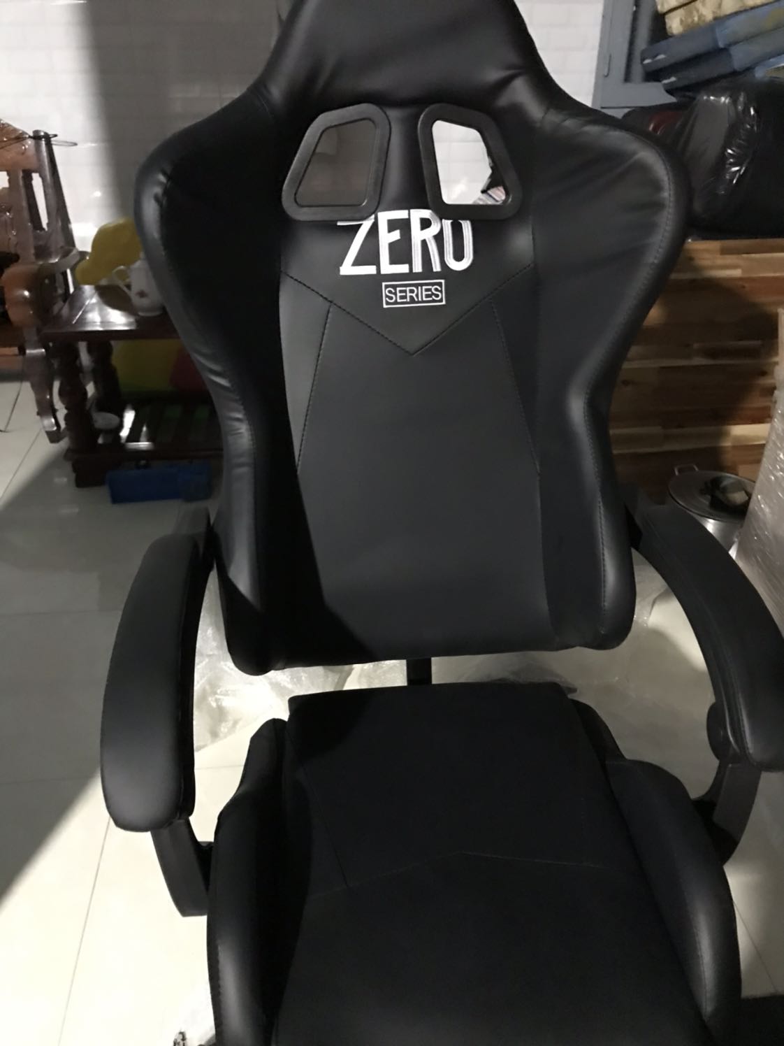 hàng chất lượng lắm nha. cho linh kiện lắp ráp đầy đủ nữa. ghế êm chắc chắn nữa. rất đánh tiền nha mọi người hàng chất lượng lắm nha. cho linh kiện lắp ráp đầy đủ nữa. ghế êm chắc chắn nữa. rất đánh tiền nha mọi người