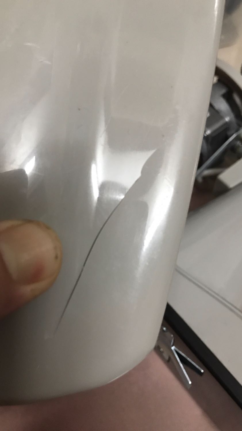 Shop giao hàng không kiểm tra trước khi giao cho khách hàng, hàng bị bể, gẫy, chất lượng Senko thì ok, nhưng chất lượng phục vụ bán hàng thì không tốt, Shop giao hàng không kiểm tra trước khi giao cho khách hàng, hàng bị bể, gẫy, chất lượng Senko thì ok, nhưng chất lượng phục vụ bán hàng thì không tốt,