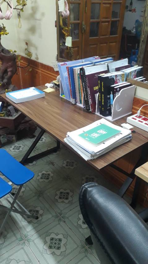 Kệ rất chắc chắn, đẹp nha, dễ lắp cực kỳ, shop còn cho dư ốc, rất có tâm, lần sau sẽ mua thêm 5 cái này nữa, cảm ơn shop, 10 điểm