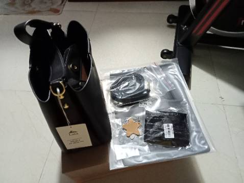 Lata ko làm mình thất vọng túi rất đẹp kèm quà tặng đầy đủ nhận hàng xong gửi đánh giá ngay