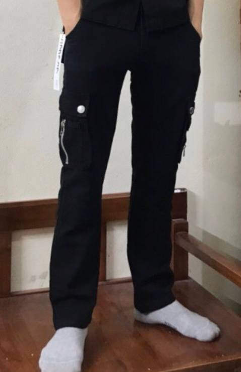 Mình đã nhận được hàng ,rất ưng ý vs sản phẩm của shop ,quần rất đẹp vừa vặn,chất liệu vải rất tốt, đường may chỉ rất chắn chắn, ,về đóng gói thì rất cẩn thận và đẹp chuẩn hàng thương hiệu có tem mác xuất sứ rõ ràng ,
Nói về giao hàng thì Tiki thứ 2, không ai dám thứ nhất, đặt hôm trước hôm sau có luôn, nhanh khủng khiếp mặc dù đang trong giai đoạn dịch bệnh mà khâu giao hàng vẫn nhanh với tốc độ không ngờ. còn được freeship
Cảm ơn tiki cảm ơn shop rất nhiều