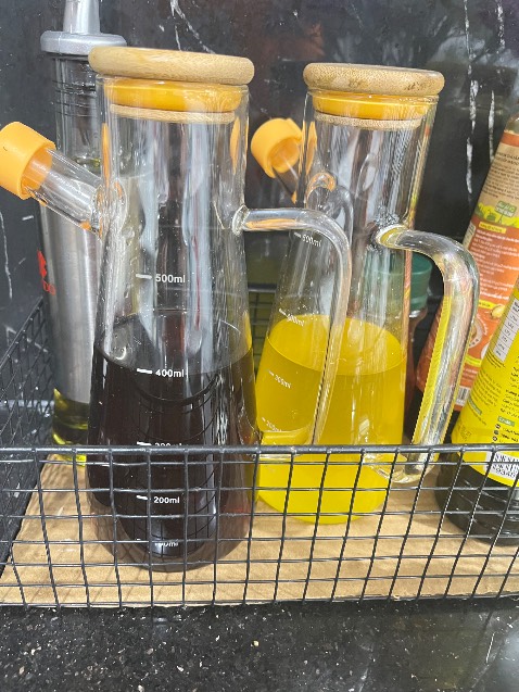 Bình đẹp nhưng hơi mỏng.