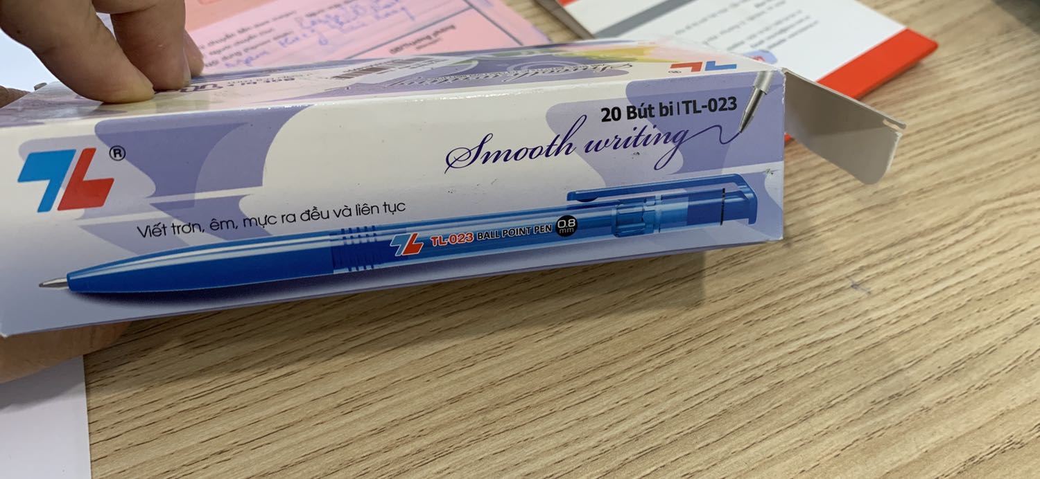 Giao hàng siêu nhanh, đóng gói chắc chắn, bút viết trơn tru