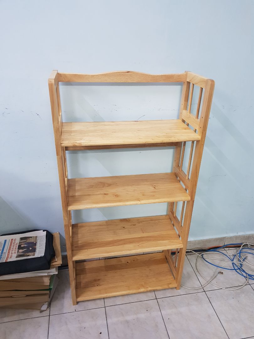 tối hôm trước đặt, chiều hôm sau giao luôn. mình rất hài long về sản phẩm, chắc chắn, bộ kit lắp thấy oke không chơn tuột như các khách hàng trên kể. chắc Shop đã khắc phục. kệ này có 3 bậc lắp tùy mỗi người cần kích thước phù hợp. rất hài lòng