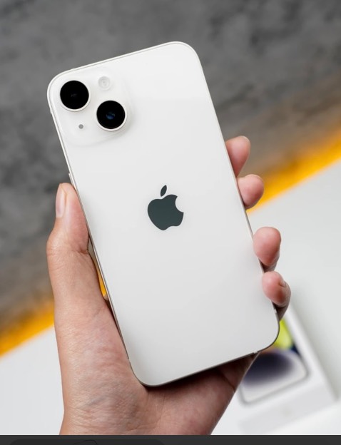 trắng như ngọc trinh. cầm vừa xinh luôn