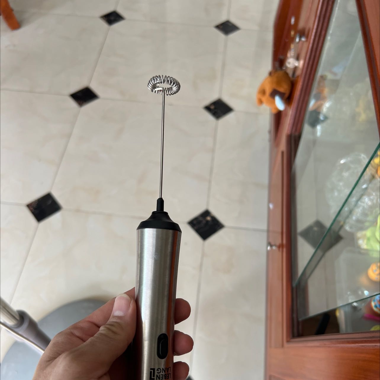 Quá tệ, pin ko xài được. Rất tiếc thiết kế đẹp nhưng vô dụng. Hối hận khi mua sản phẩm này. Làm sao để trả lại??????