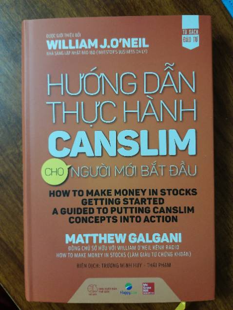 Tiền nào của nấy là có thật, người bán chăm chút cho sản phẩm của mình từ những chi tiết nhỏ như: câu cú trong dịch thuật rất chuẩn và chuyên nghiệp, bố cục trình bày dễ hiểu, dễ nhìn, màu sắc hài hòa, chất lượng giấy, đóng quyển, đóng gói hàng hóa thì khỏi bàn - vô cùng cẩn thận. Quyển sách quá đẹp tới mức khi đọc cũng phải vô cùng cẩn thận để tránh làm nhàu giấy ko thì tiếc lắm :D