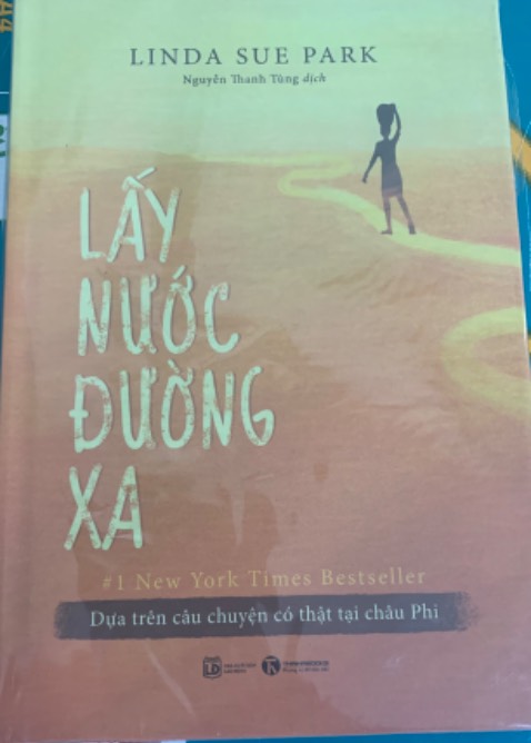 Sách đẹp, bìa cứng nhưng hơi mỏng, sách có bọc ni long đóng gói bên ngoài nên rất tuyệt. Về nội dung thì chỉ mới đọc qua nhưng thấy rất hay và ý nghĩa