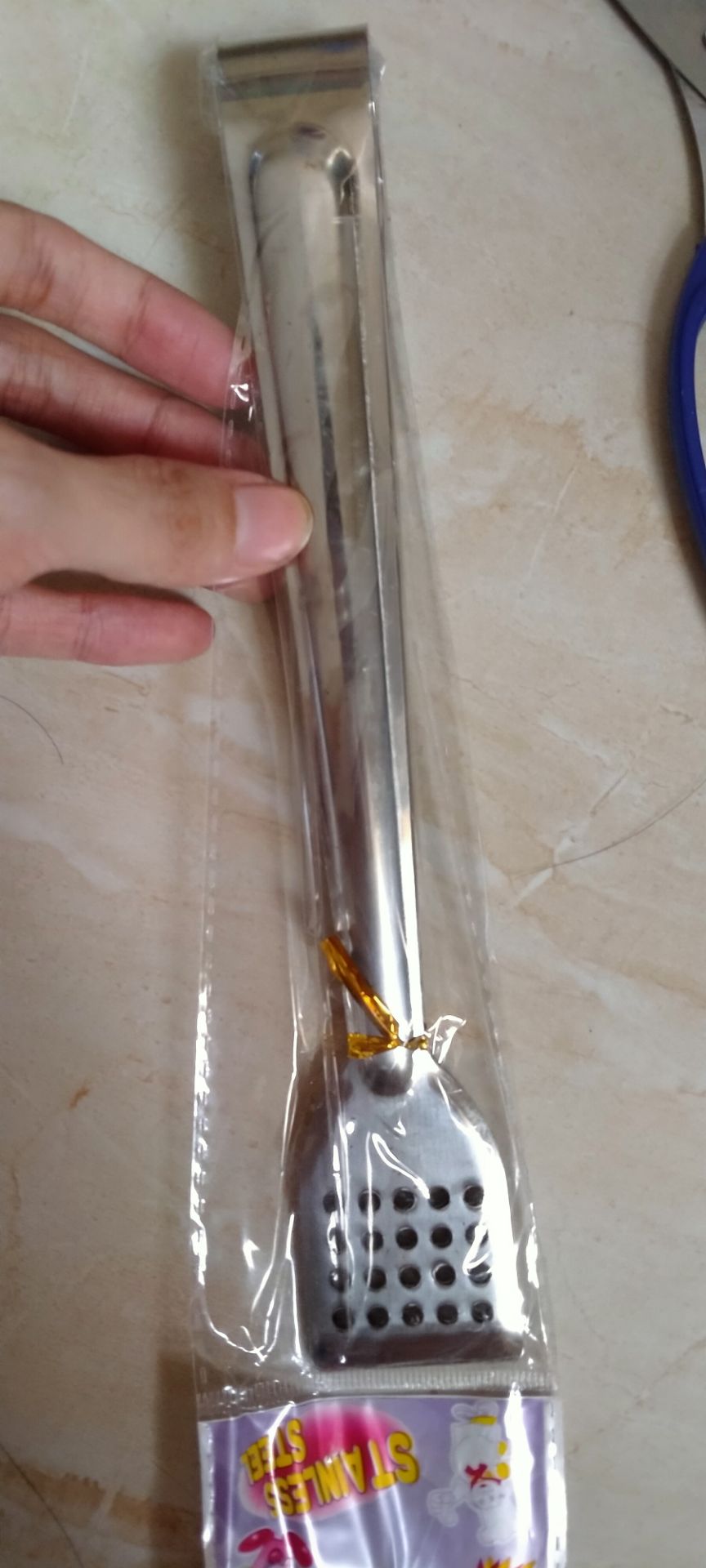 giao hàng nhanh đóng gói cẩn thân, kẹp mẫu mã hơi khác hình nhưng nói chung oke