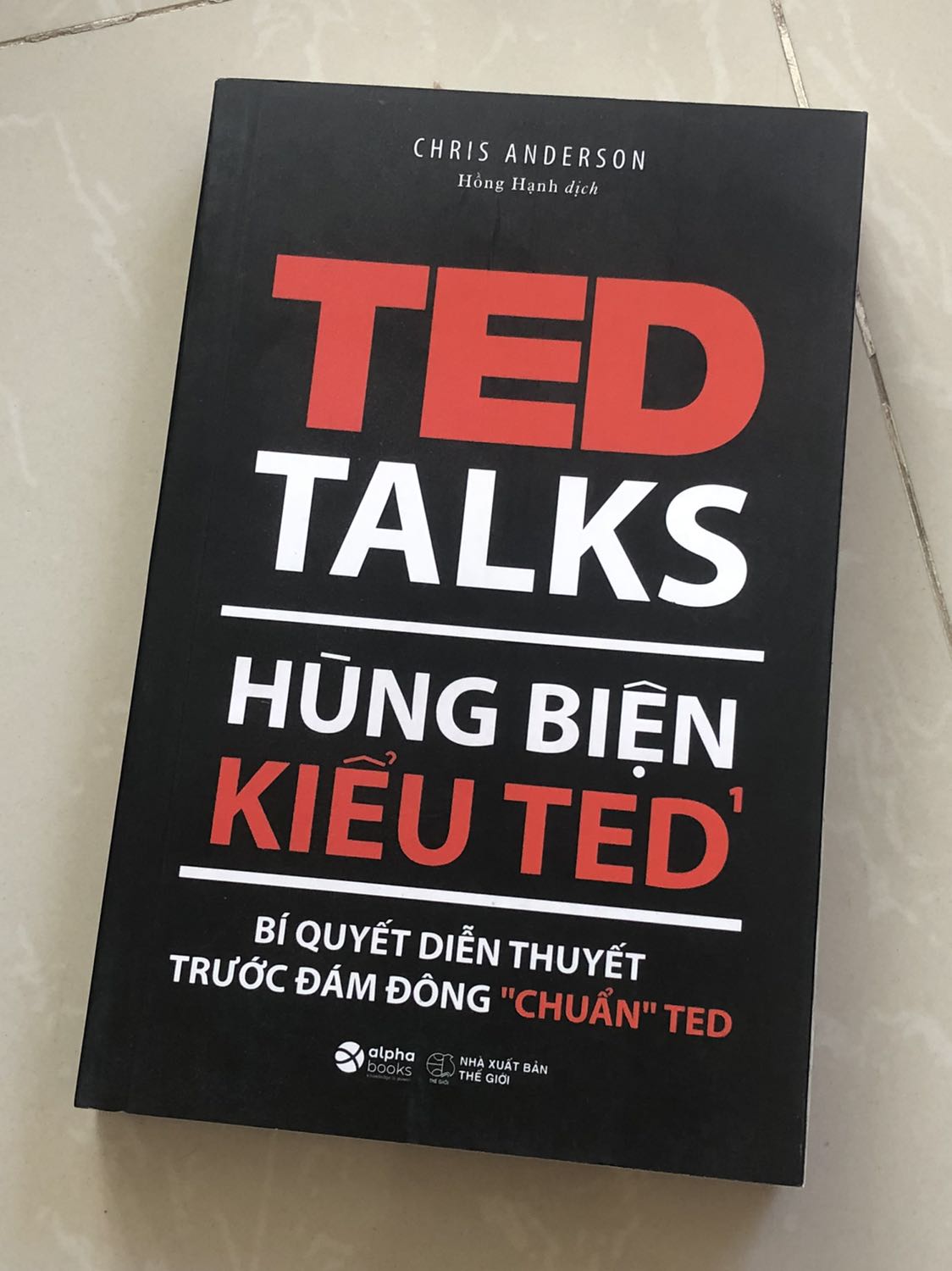 Sách gói rất kĩ luôn, giao hàng đúng hẹn, sách bìa đẹp không bị lỗi gì