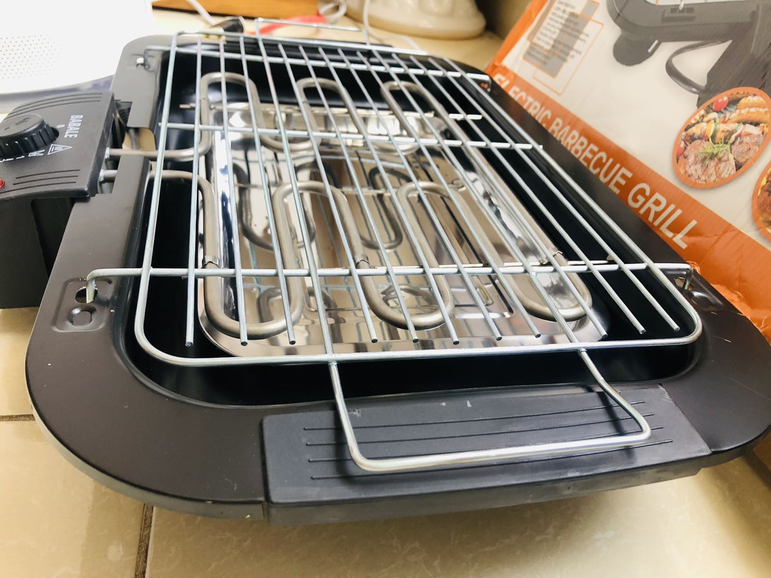 sản phậm không giống như hình ảnh quảng cáo, vĩ nướng bị chênh, cảm giác ko chắc chắn

chỉ được cái giao hàng đúng ngày