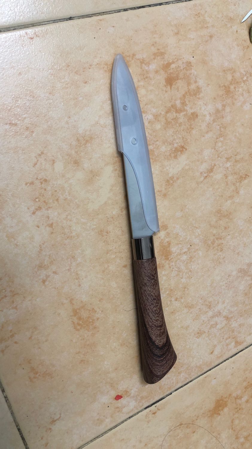 Dao không bén, nhìn hơi thô!