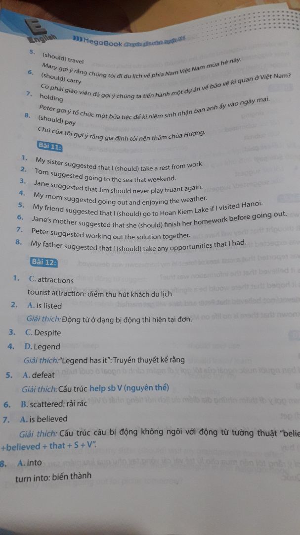 vừa cơ bản vừa nâng cao 
cải thiện dc trình độ . rất ưng q này . phù hợp nhất để ôn luyện ngữ pháp lớp 9 
mn yên tâm là có giải siêu chi tiết