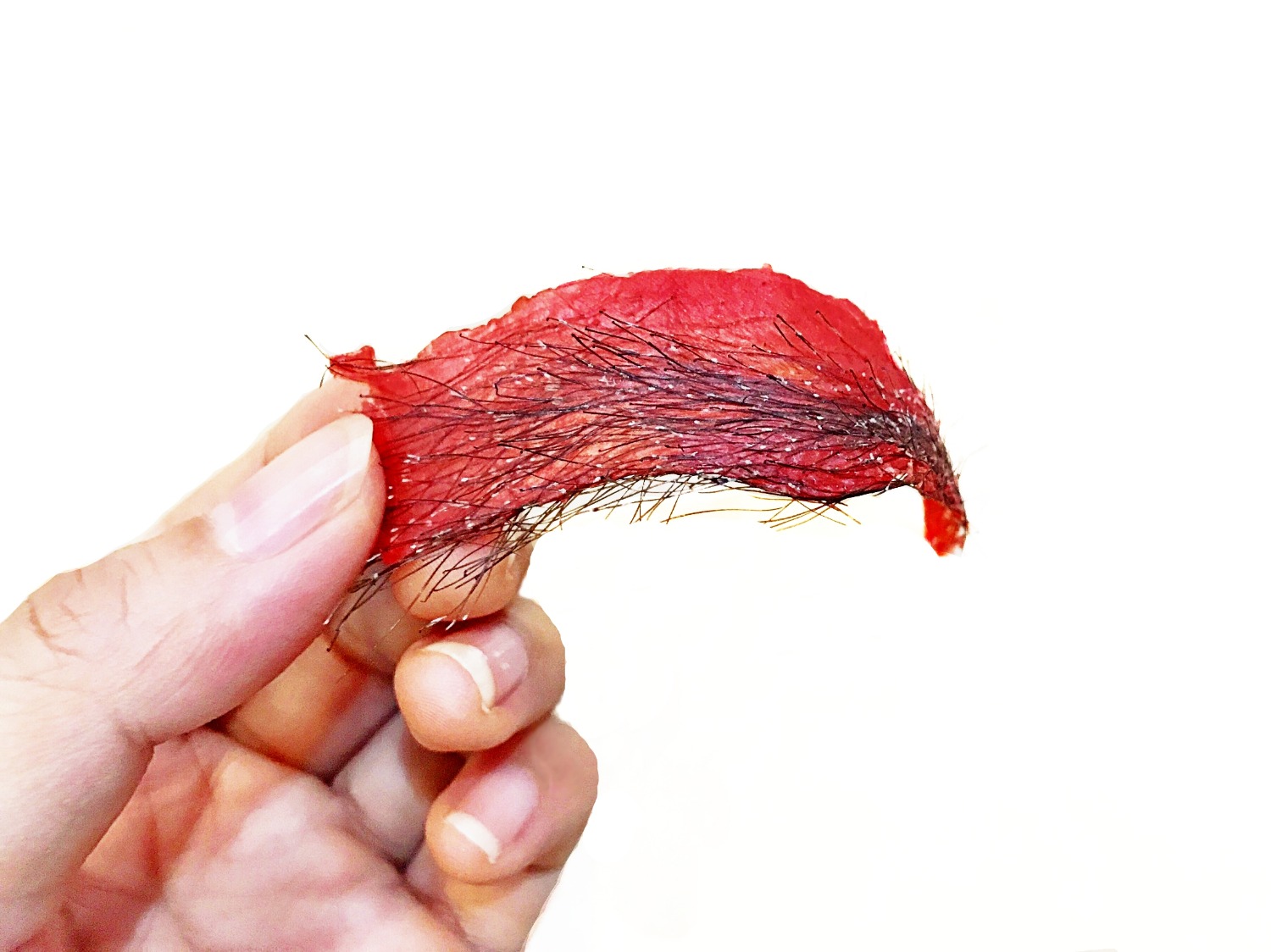 Bám lông rất tốt, đi hết cả nang lông luôn. Có tiki đảm bảo hàng chính hãng và trên bao bì sản phẩm cũng in rõ thông tin của nhà sản xuất nên rất yên tâm.