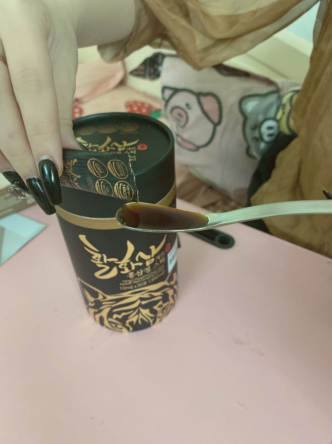 Công việc bận rộn mà từ ngày uống em hồng sâm này cảm thấy siêu thoải mái ❤️ shop tư vấn nhiệt tình rất đáng yêu ạaa