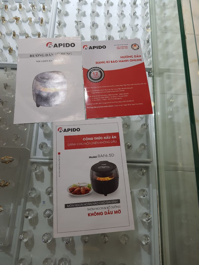 sản phẩm  nấu nướng ok, đẹp, tiện dụng, dễ sử dụng, i như nồi cơm điện mở ra lấy nồi dễ dàng rửa và vệ sinh nồi và  cả nắp nồi, hôm qua chủ nhật, mình đã thử nướng cá, nướng gà rất ngon, quan trọng nấu không thì nóng, đỡ phải chiên rán mất thời gian, và lau chùi bếp, và đỡ ăn nhiều dầu mỡ vào người, ủng hộ 5*