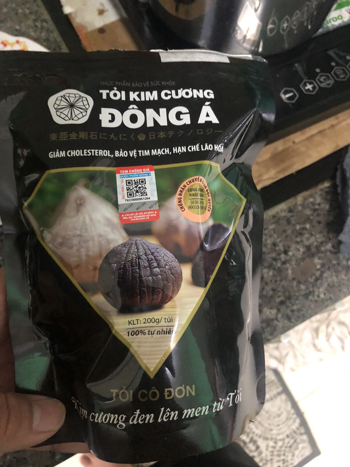 Sản phẩm của đông á nhà tôi dùng rất nhiều lần rồi. Đây là lần đầu mua trên tiki. Đầu tiên rất ấn tượng về cách xử lý đơn rất nhanh của hệ thống tiki và hệ thống vận chuyển của tiki xử lý đơn từ bắc giao vào nam rất lẹ. Shop củng tư vấn nhiệt tình dù 9h tối vẫn trả lời những thắc mắc mình hỏi. Chung lại mình rất hài lòng về sản phầm và cách vận hành bán hàng của hệ thống tiki nhé.