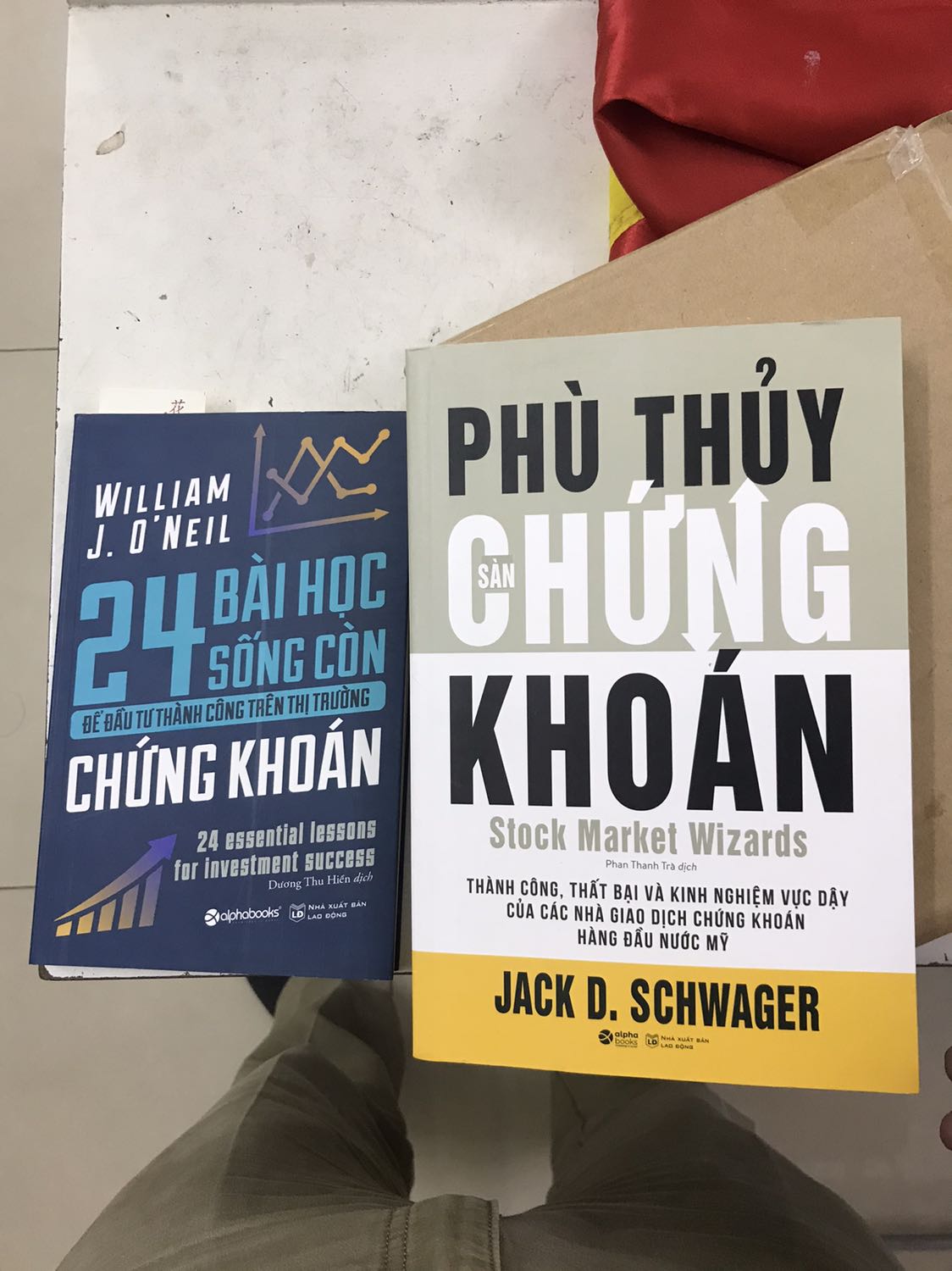 Giao hàng đúng thời gian, sách đẹp