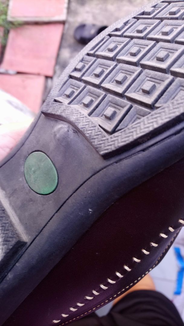 xài có khoảng một tuần mà bị như vậy rồi, hơi thất vọng