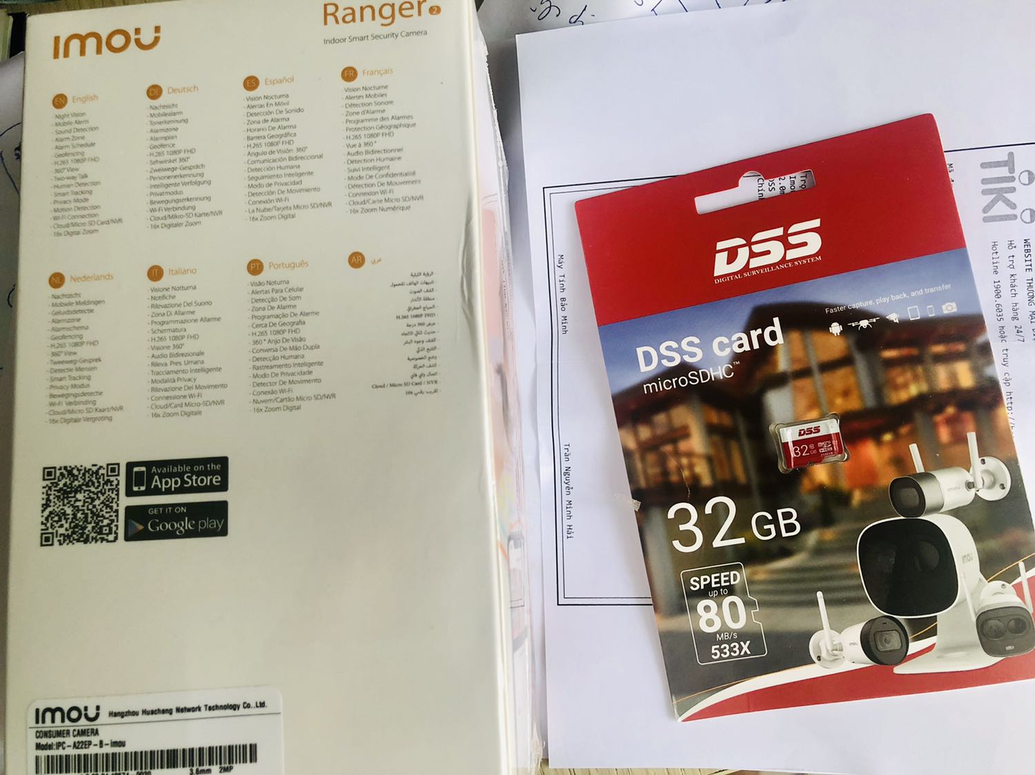 Sản phẩm được đóng gói cẩn thận, hình thức chỉnh chu, có nhiều ngôn ngữ để lựa chọn cài đặt, hướng dẫn khá đơn giản và dễ thực hiện từng bước, có tặng kèm thẻ nhớ lưu trữ DSS 32 GB. Do wifi nhà mình hơi yếu nên chưa trải nghiệm gì nhiều hơn nhưng mình cảm thấy hài lòng vì khi khởi động thì camera chuyển động lên xuống, qua phải và qua trái khá mượt và êm. Cảm ơn shop và nhận xét của mọi người đã giúp mình lựa chọn sản phẩm