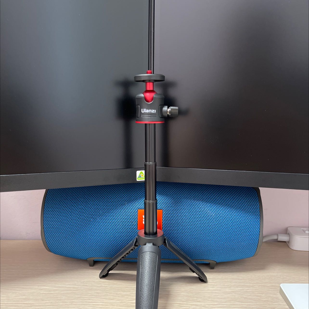 Hơi nhỏ và ngắn so với tưởng tượng lúc mua.
Thiết kế, độ hoàn thiện tốt.