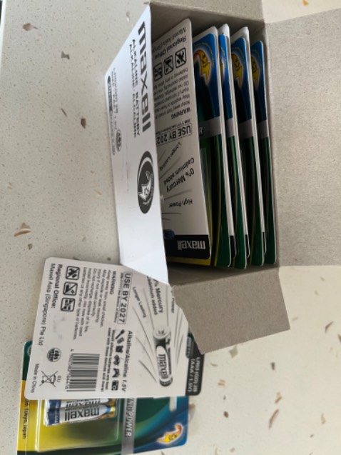 Mình chưa dùng thử do mới mua, tuy nhiên nhìn bao bì thì đẹp, chuyên nghiệp hơn pin Maxell loại AA màu đỏ. Giá rẻ hơn nhiều so với Energizer, dĩ nhiên sẽ không tốt bằng rồi. Mình chưa dùng thử do mới mua, tuy nhiên nhìn bao bì thì đẹp, chuyên nghiệp hơn pin Maxell loại AA màu đỏ. Giá rẻ hơn nhiều so với Energizer, dĩ nhiên sẽ không tốt bằng rồi.