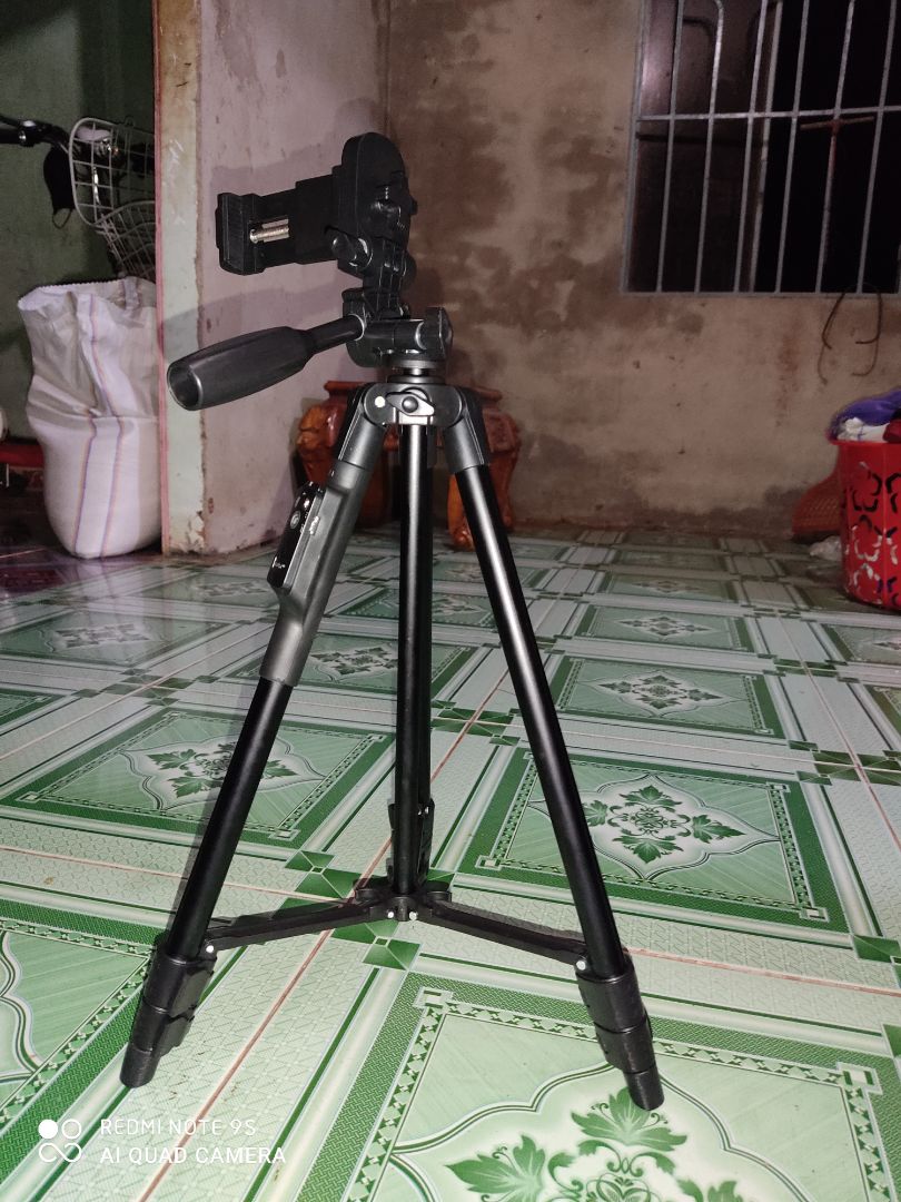 giao hàng nhanh, sản phẩm đúng với hàng quảng cáo,  với giá tiền 309k không đòi hỏi j thêm nên mua . sẽ ủng hộ tiki cho 5sao