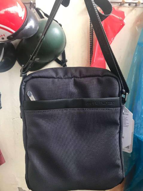 Sản phẩm rất đẹp, nhẹ, thời trang. Có vẻ bền chắc và chống va đập tốt. Rất ưng ý :)