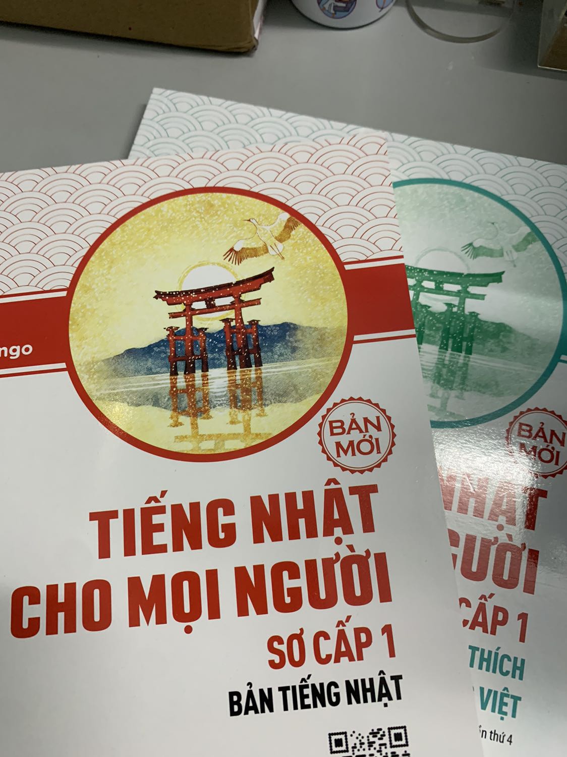 Giấy khá mỏng nhưng mà thiết kế rất dễ thương dễ học