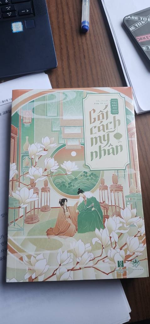 Đóng gói cẩn thận, sau khi áp mã t mua được giá 89k. Sách mới tinh, ko bị dập gì cả. Ai muốn mua sách Cẩm Phong thì cứ lên TIKI mua nhé, sách nhà Cẩm bên *** áp mã rồi cũng không sale tốt bằng bên TIKI đâu.