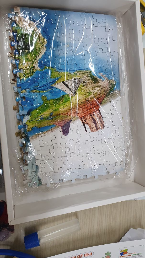 Hàng này xếp hết trơn rồi, k thích tí nào, đang hào hứng mở hộp ra để xếp, ai dè mở hộp ra đã hoàn chỉnh buồn 5'