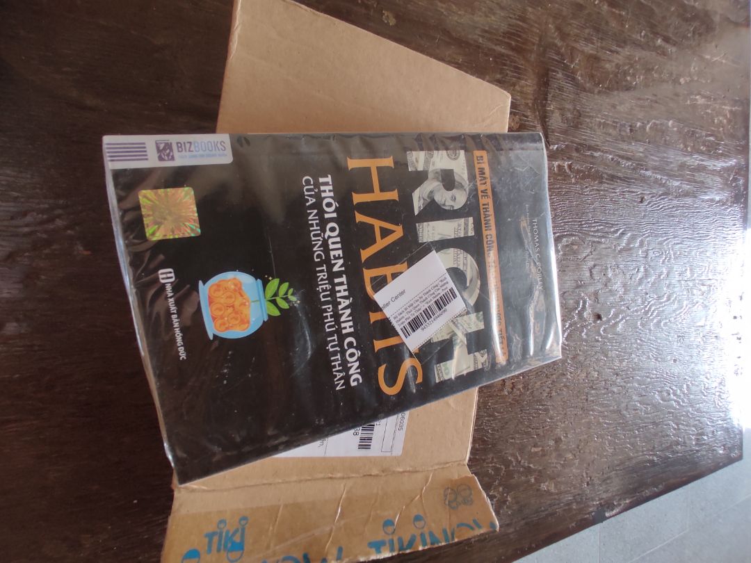 Đóng gói cẩn thận và sách mới đúng chất lương, 5* cho shop.