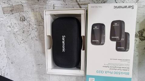 Micro Q20 dành cho 2 người, thu âm tốt, lọc tiếng ồn cũng khá tốt. Tiền nào của nấy nha mọi người, rất xứng đáng nên trải nghiệm.