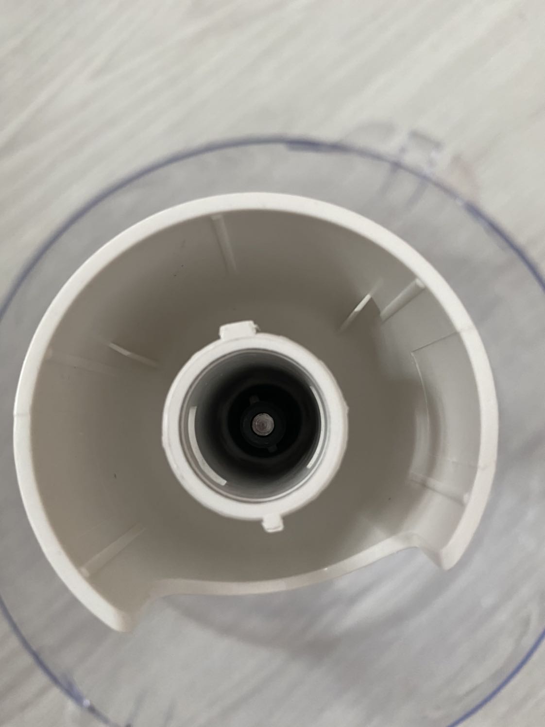 Nhỏ gọn, dễ lắp ráp, lưỡi dao sắt, tiện lợi, dễ vệ sinh phù hợp để nấu ăn dặm cho bé. Hài lòng với sản phẩm.